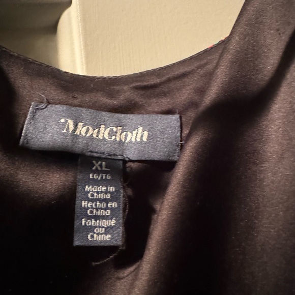 ModCloth black with beautiful butterflies , silk lined back zip - Picture 1 of 5